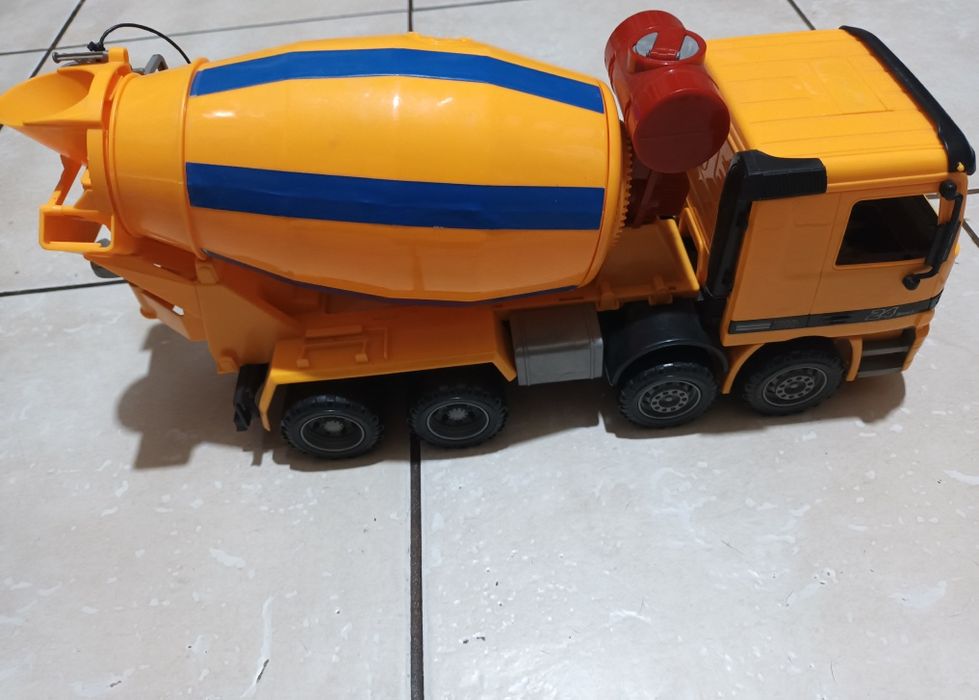 Auto betoniarka budowlana 39 cm