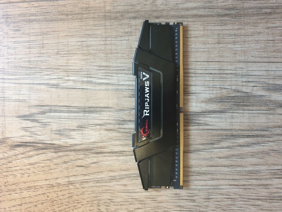 Pamięć RAM DDR4 G.SKILL Ripjaws V Black 32GB 1 kość ramu