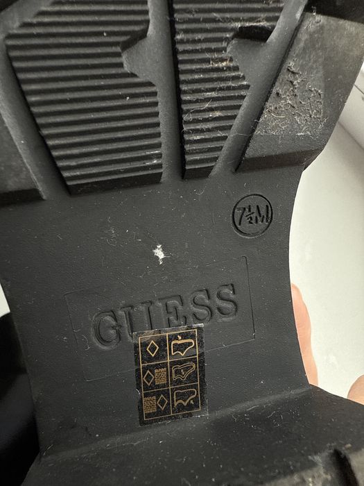 Чоботи осінні guess