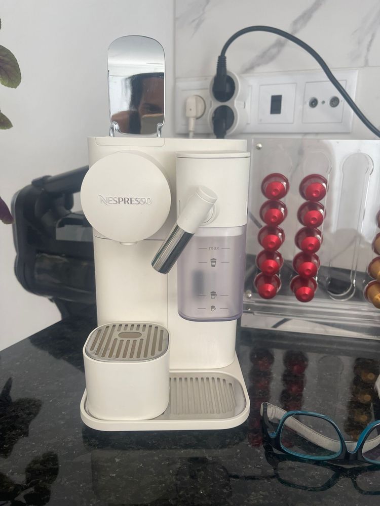 Maquina Cafe Nespresso Latissima