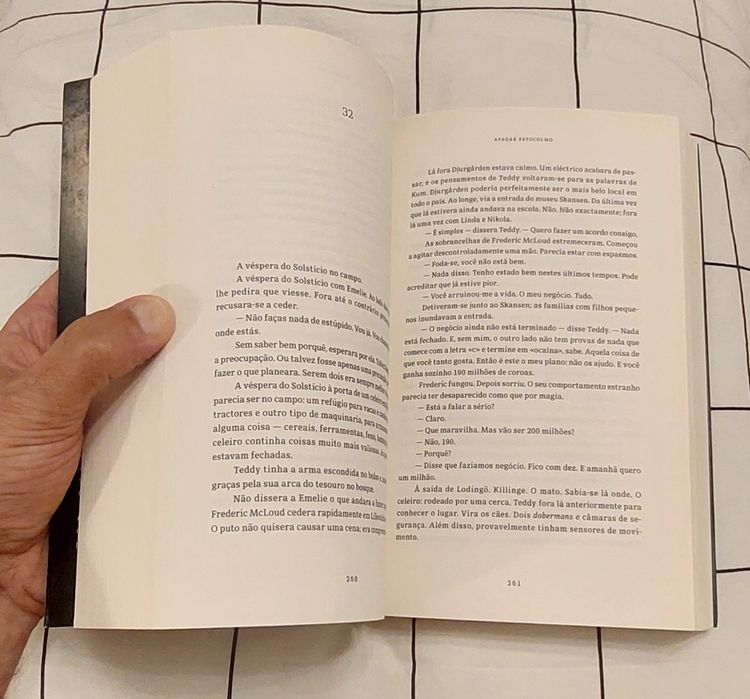 "Apagar Estocolmo "      (portes grátis)