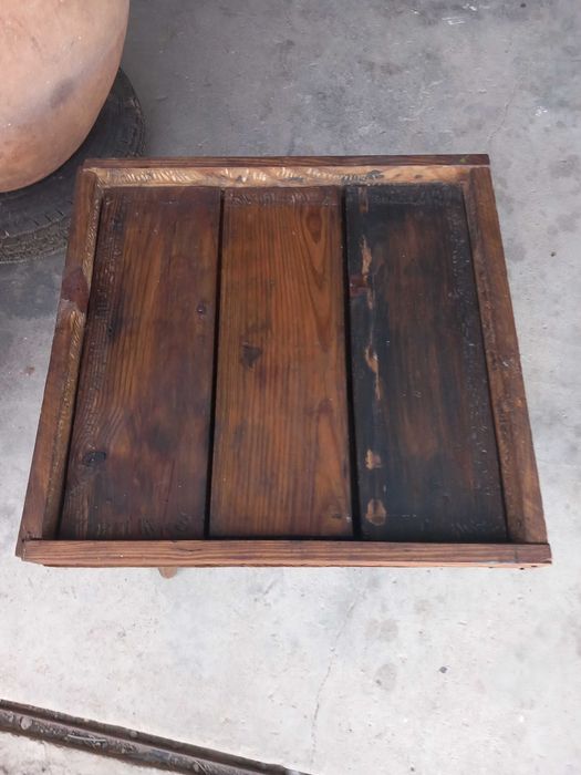 Mesa rustica antiga, otimo estado