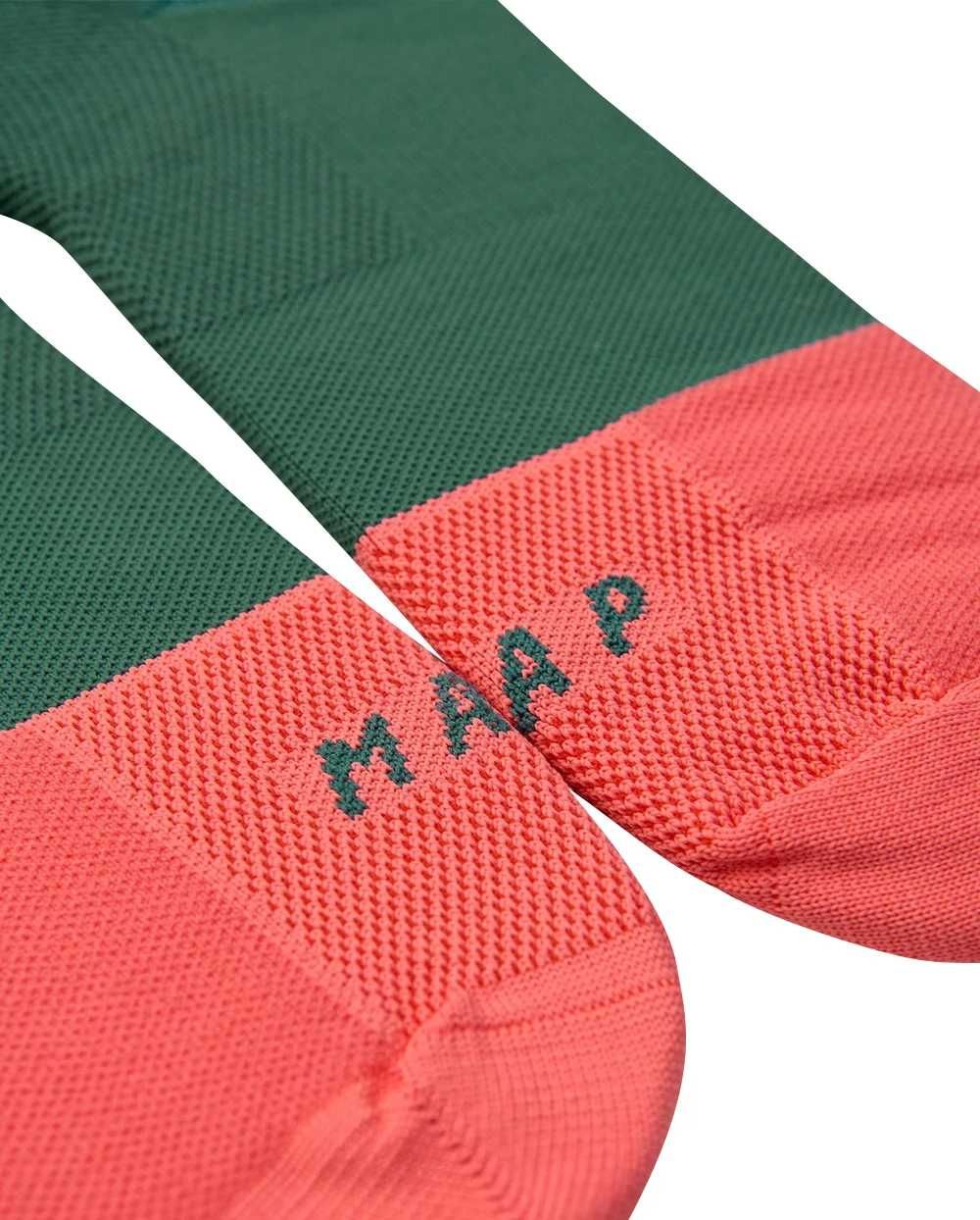 Топові велосипедні шкарпетки MAAP