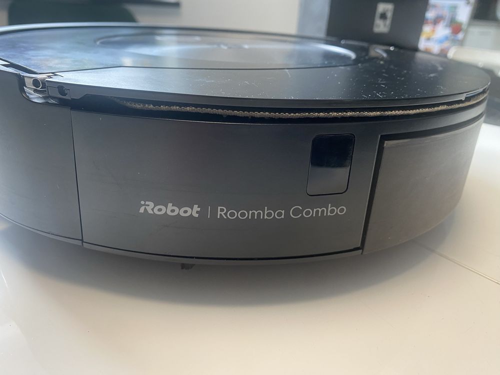 Robot sprzątający mopuje i odkurza IROBOT Roomba Combo J7+ (C755840)