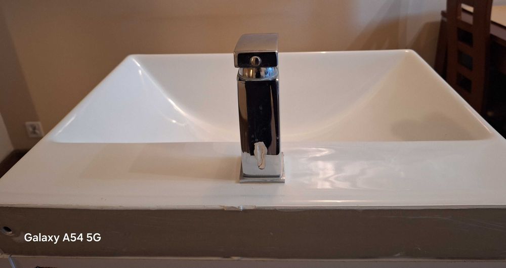 Zlew nablatowy plus bateria komplet 60x47cm