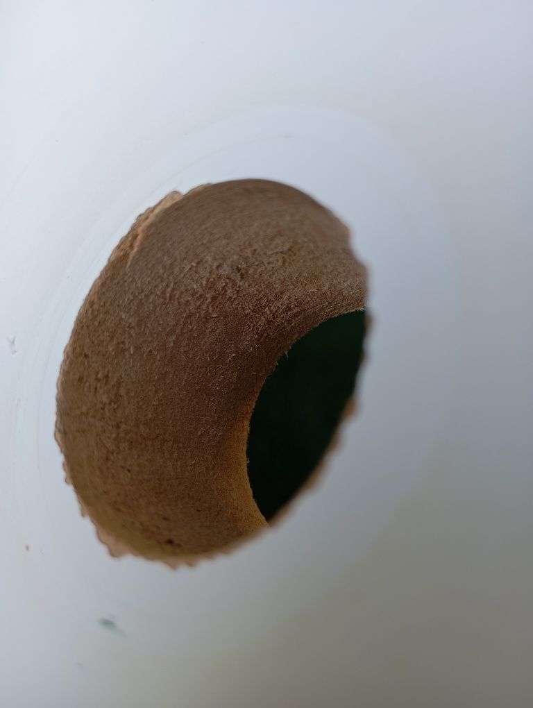 Biały blat łazienkowy z otworem na umywalkę i baterię 81 x 45 x 3cm