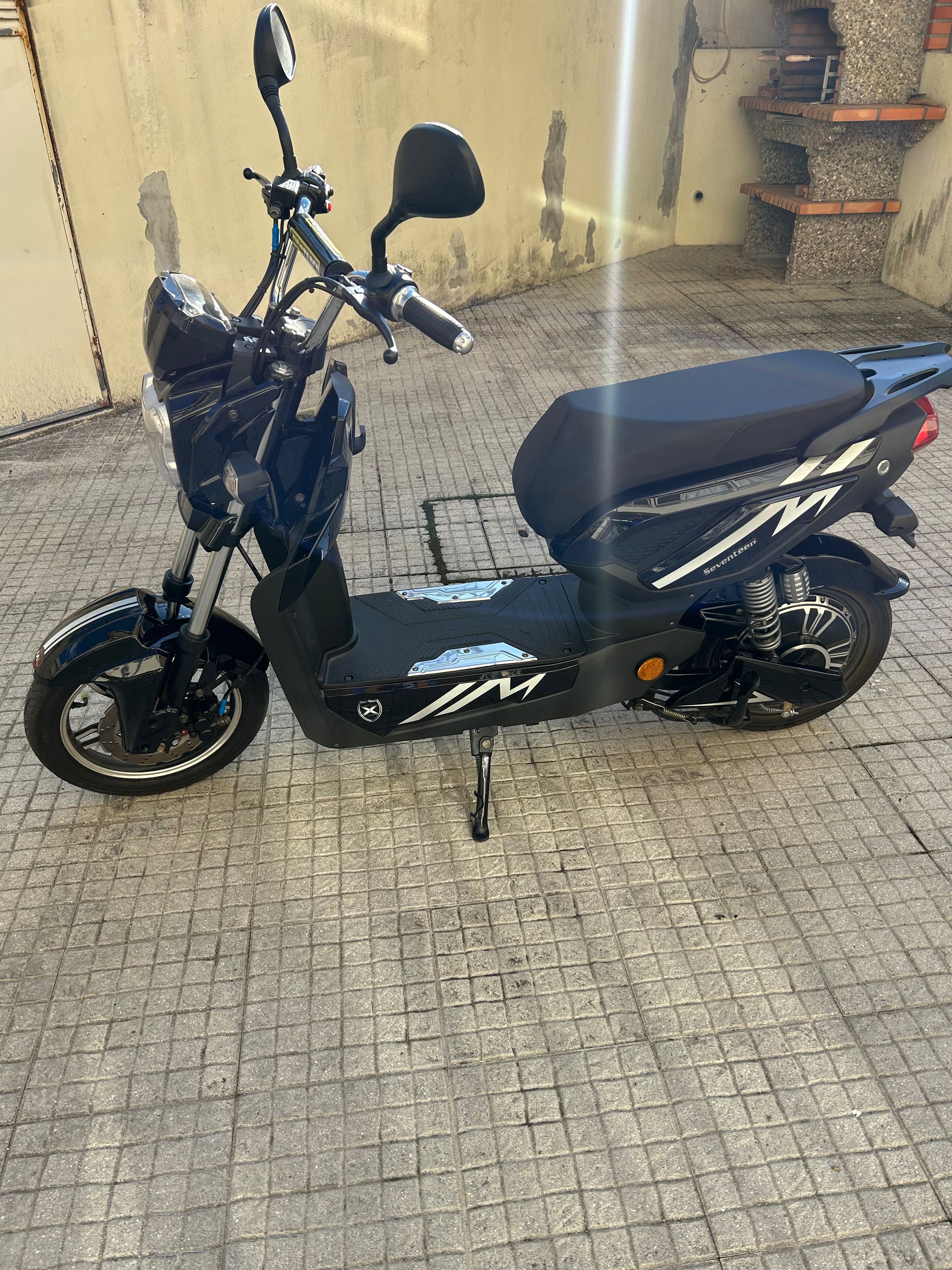 Scooter eletrica