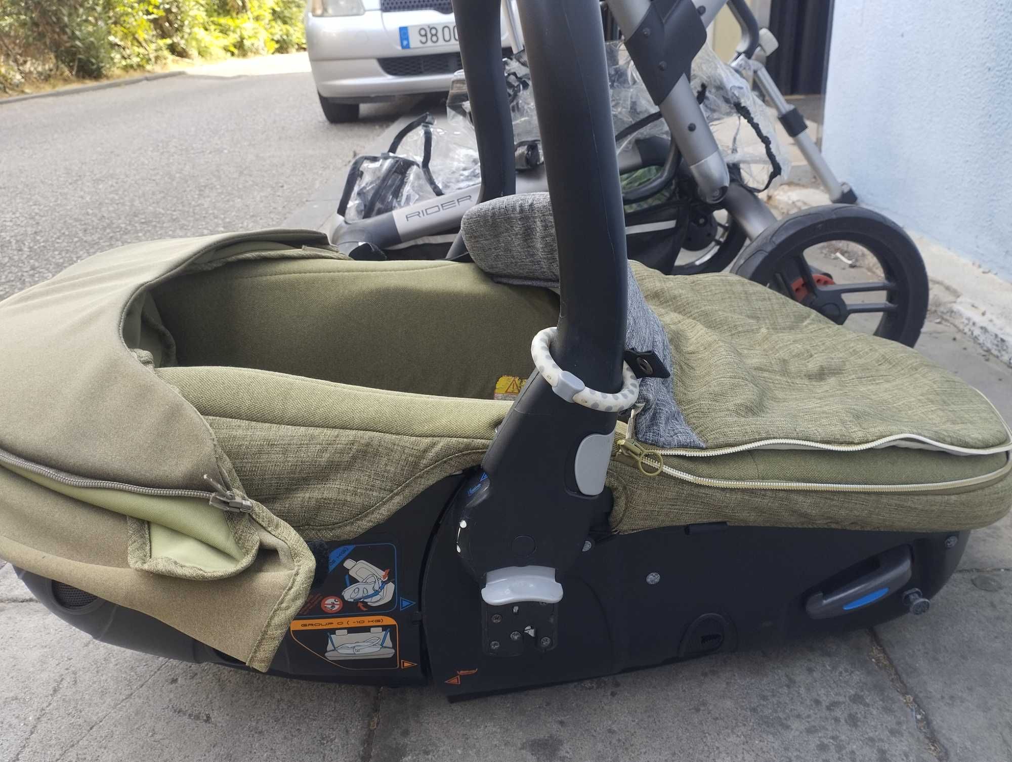 Carrinho bebé trio com isofix