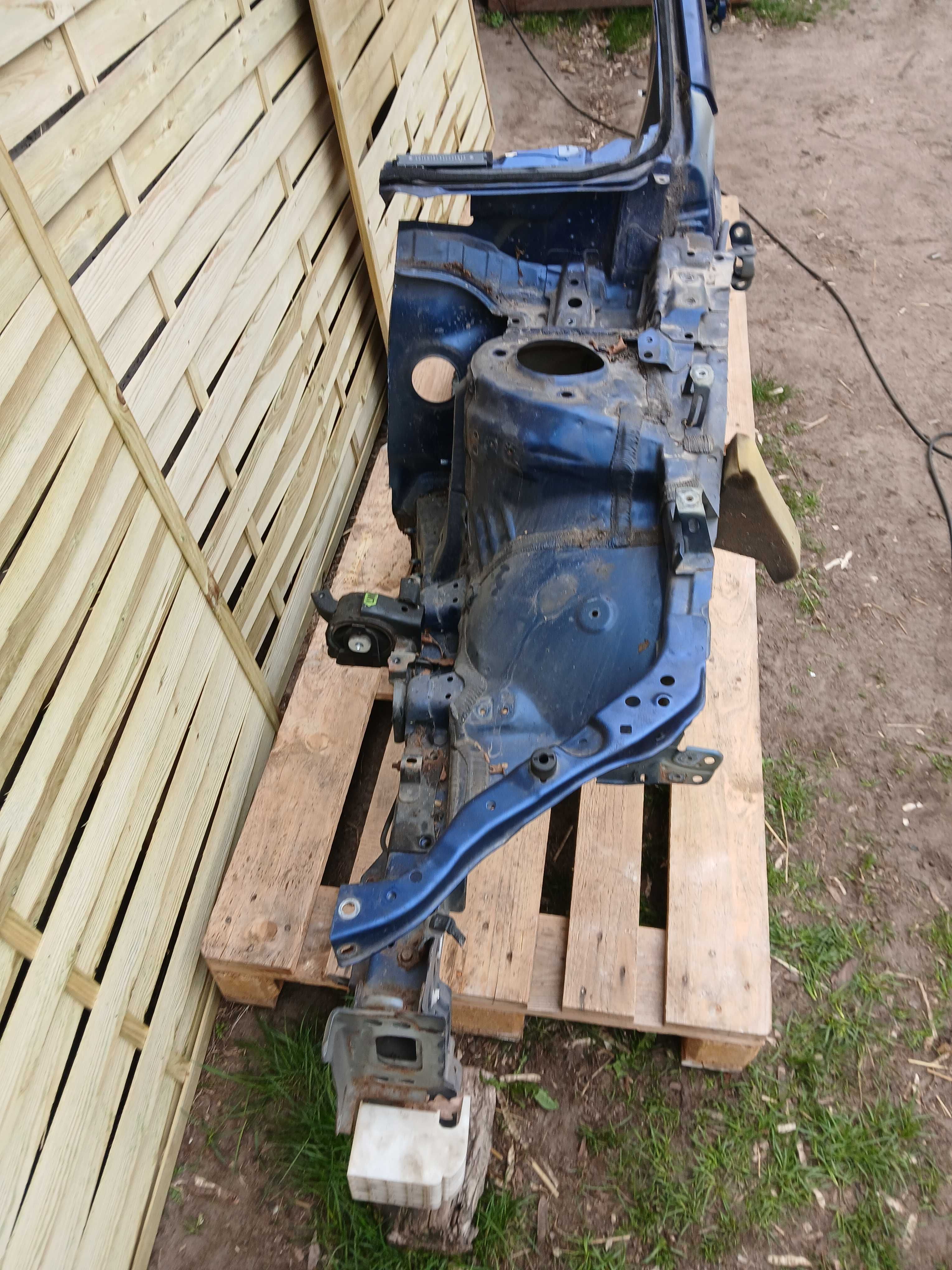 Podluznica prog slupek cwiartka Toyota Avensis T29 lewa 15-18 kol 8T5