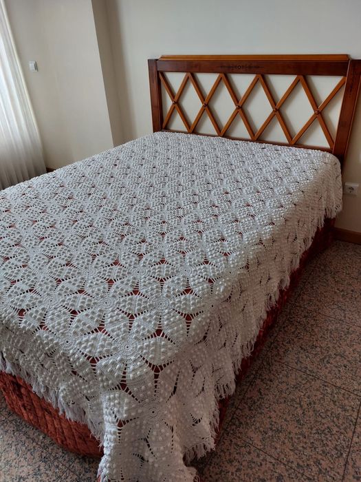 Manta feita em crochet