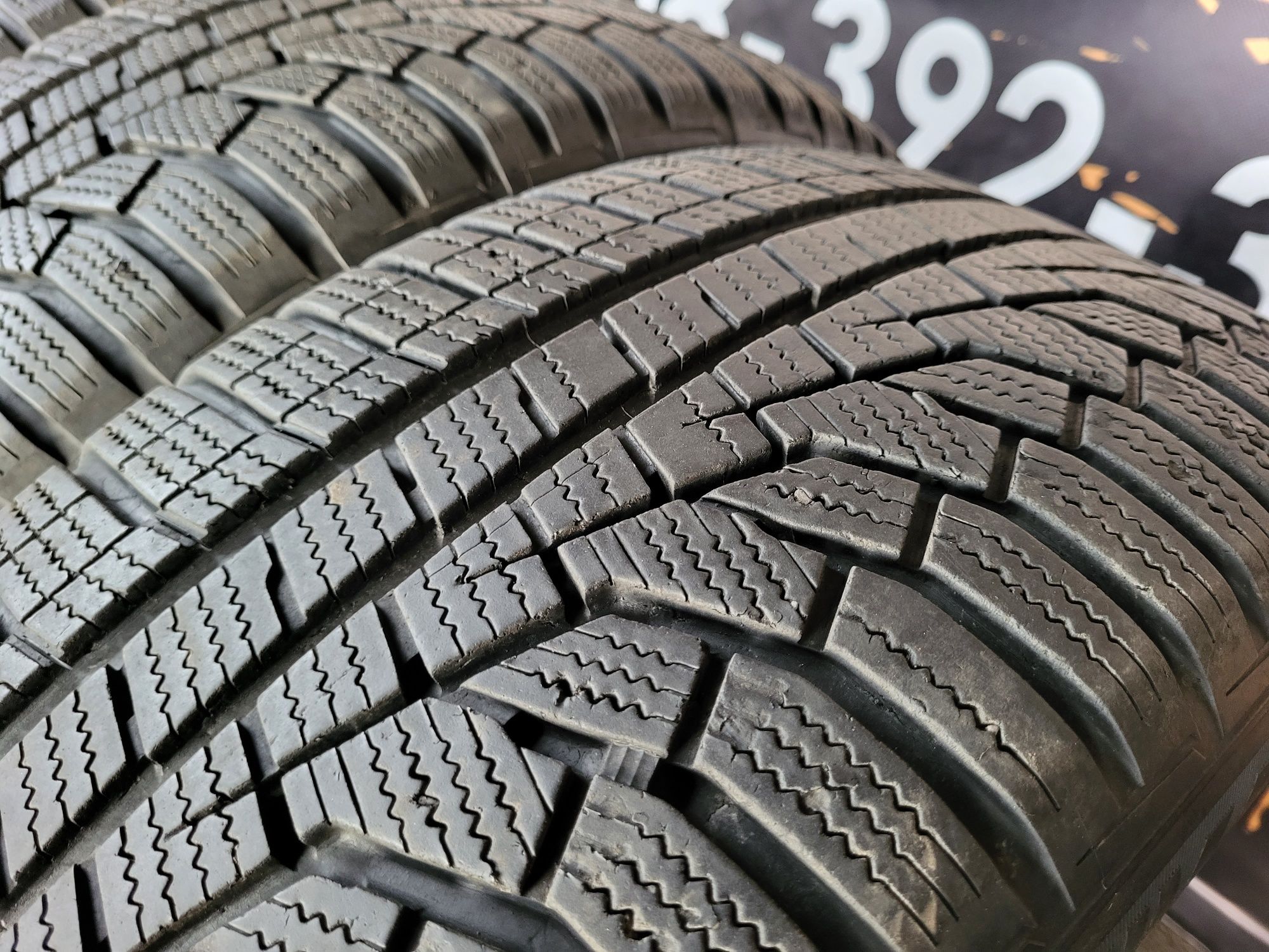 Opony zimowe 225/60/17 Hankook