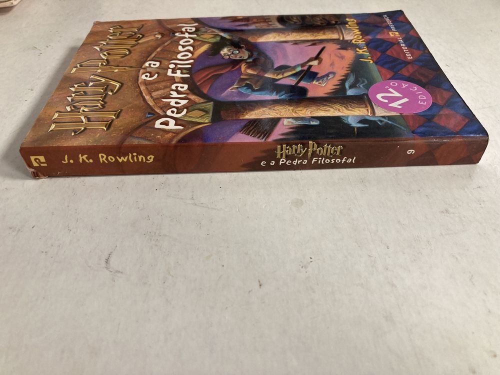 Livro Harry Potter E A Pedra Filosofal