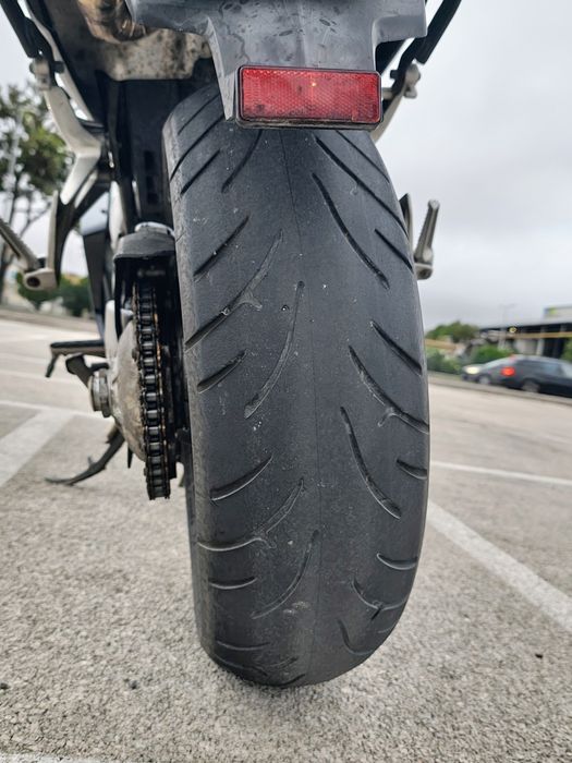 Honda VFR 800 VTEC – Top Case + Escape Black Widow