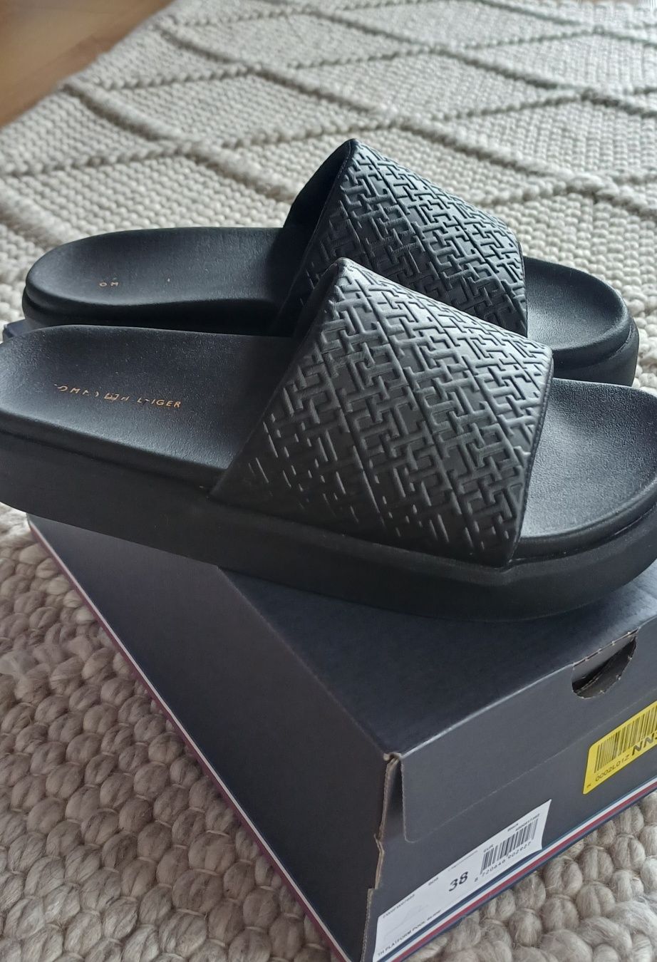 Klapki Tommy Hilfiger rozm. 38