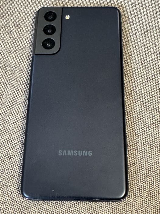 Samsung s21,5g,8/256g с нюансом