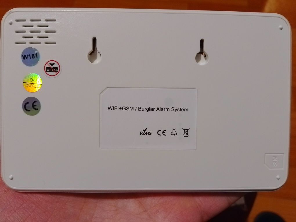 GSM / WIFI Сигналізація KERUI W181