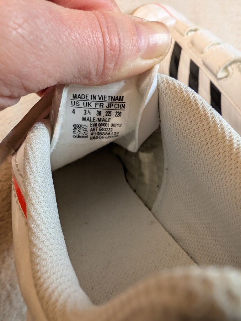 Футзалки Adidas davicto 36 р. 22.5 см стан нових