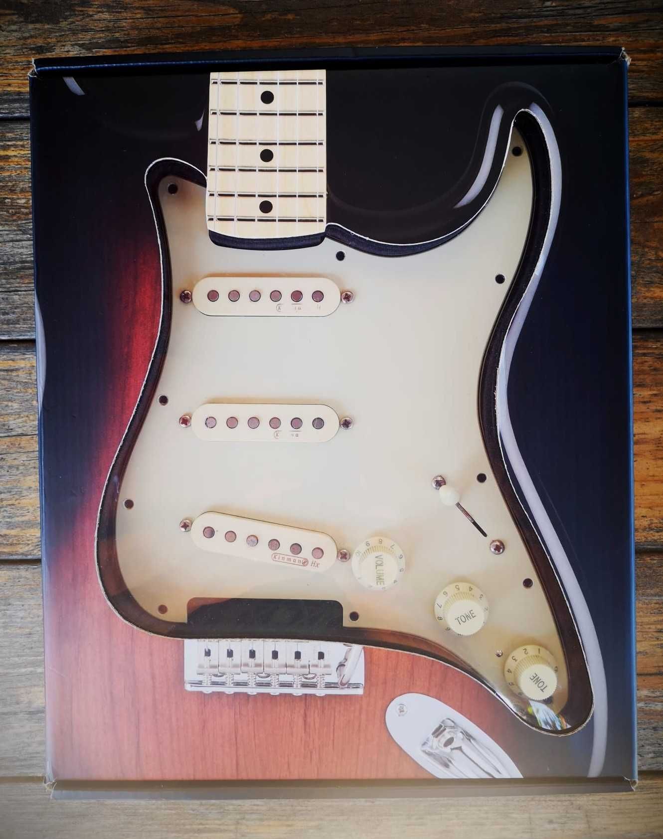 Pickguard de Stratocaster com pickups Kinman AVn-63 & AVn-64
