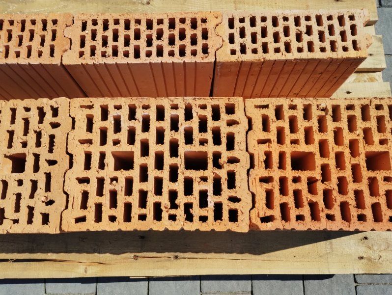 bloczki fundamentowe betonowe pustaki ceramiczne nadproża