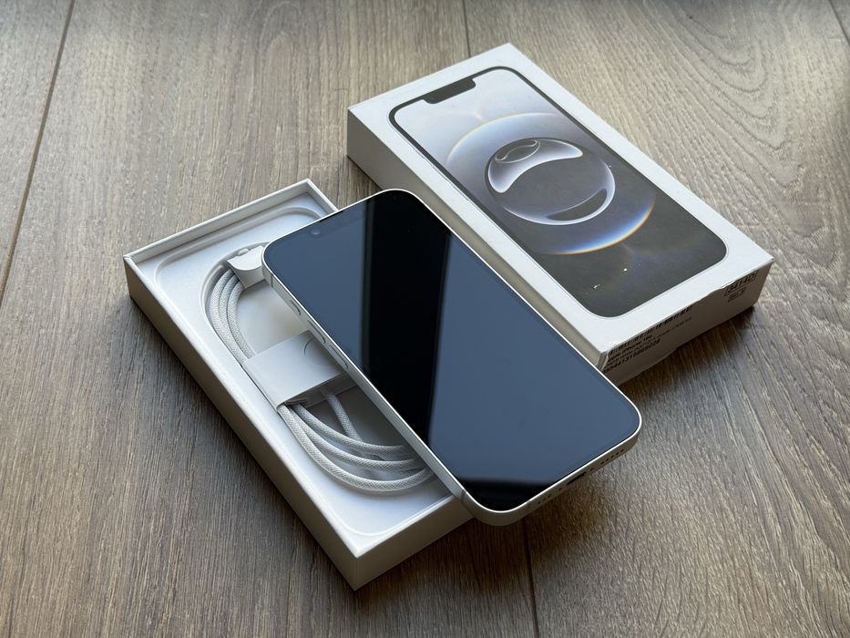 Новий Apple iPhone 16e 128 White Neverlock