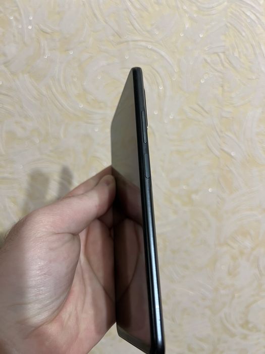 Poco F3 6+6/128 хороший стан