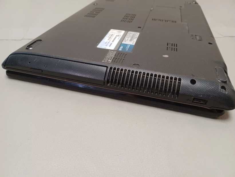 Ноутбук ASUS K73E