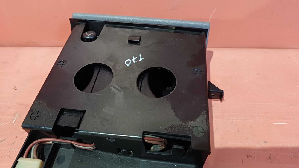 Підстаканник попільниця прикурювач Volkswagen T5 2003-2015