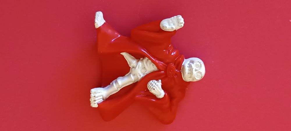 Antiga figura dos gelados Olá SKELLY unilever 2003 tamanho 4 cm