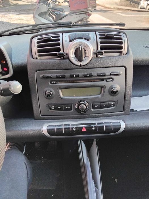 Carro de garagem em muito bom estado carro de garagem