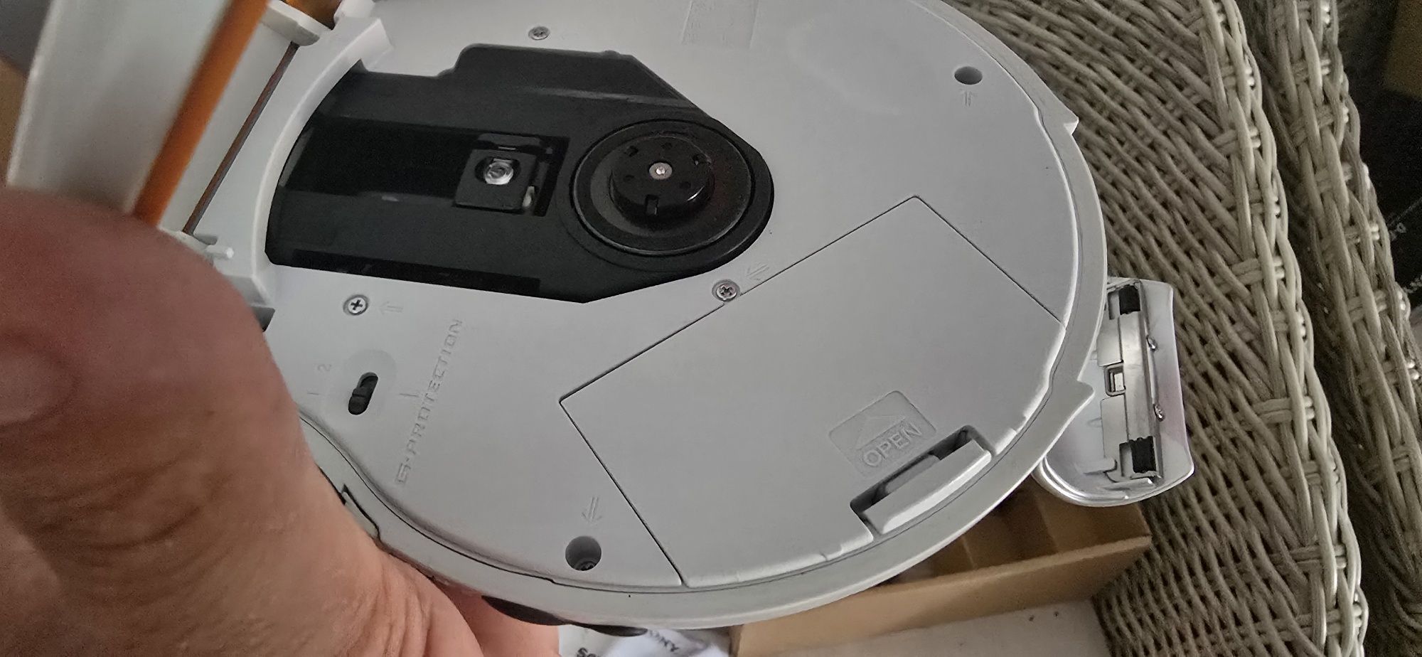 Discman Sony D-NS921F Atrac3/MP3 CD Plus Walkman Coleconadores


Son