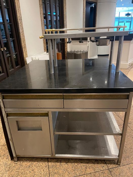 Stół centralny wyspa gastronomiczna