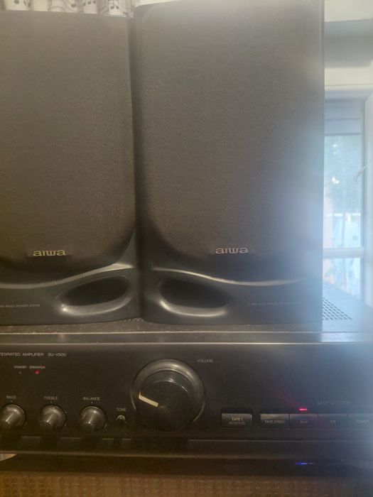Amplificador    mais 2 colunas  aiwa