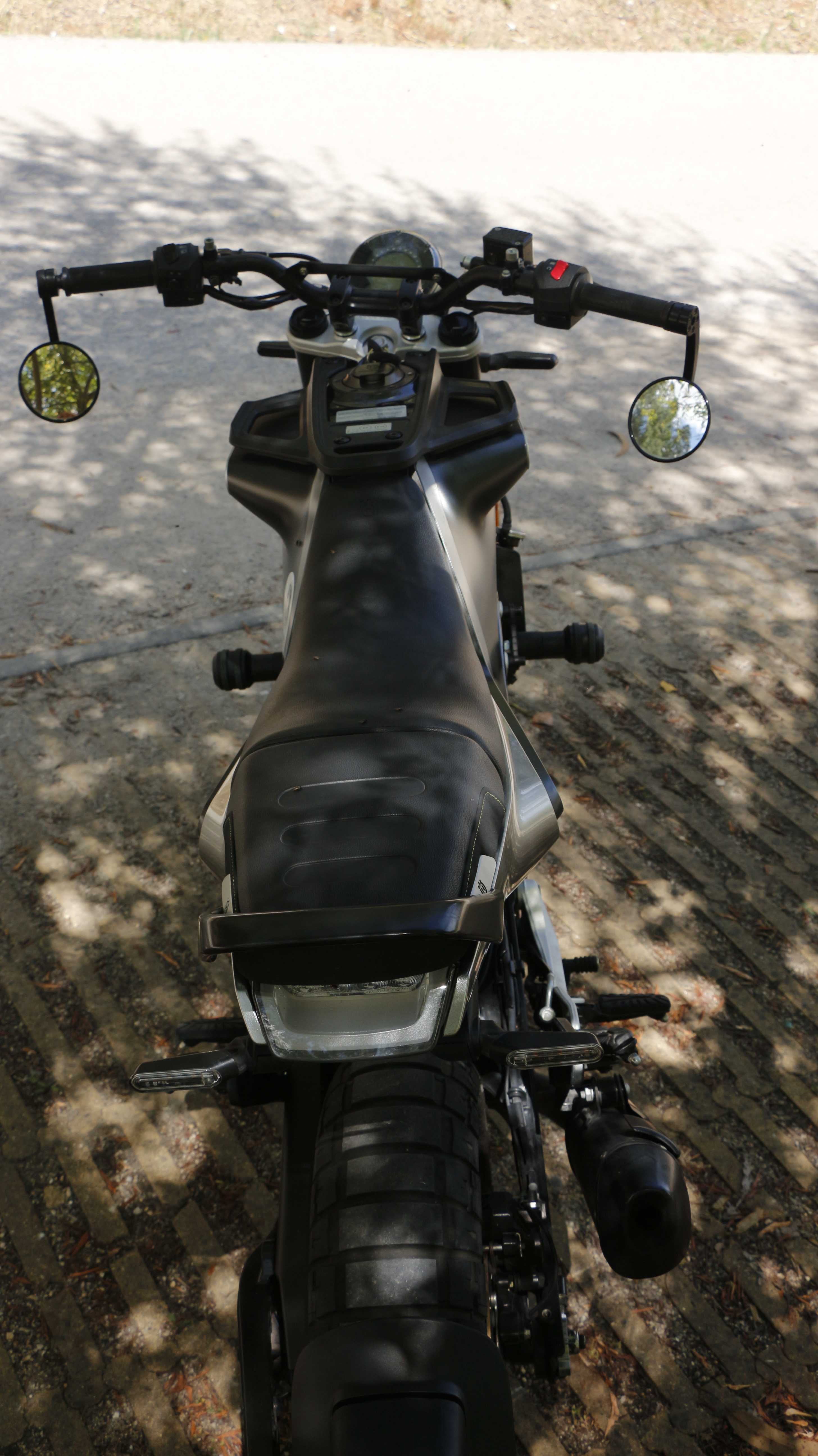 Husqvarna Svartpilen 125