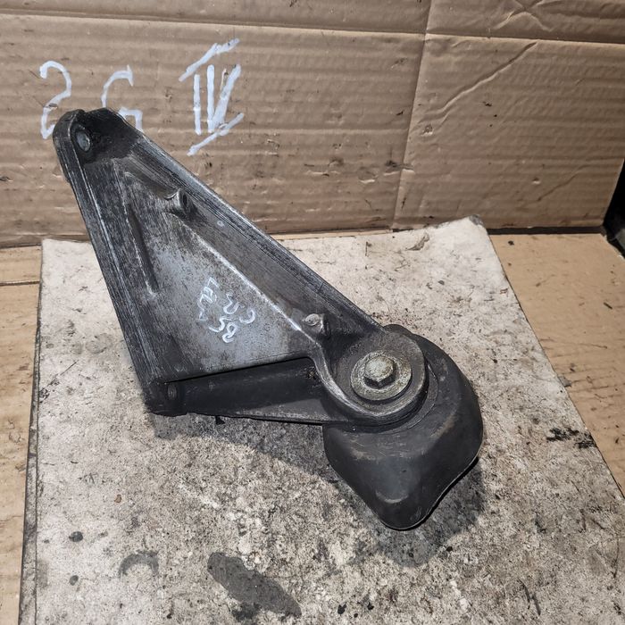 Łapa mocowanie skrzyni biegów lewe vw passat b5 LIFT audi a4 b6 a6 c5