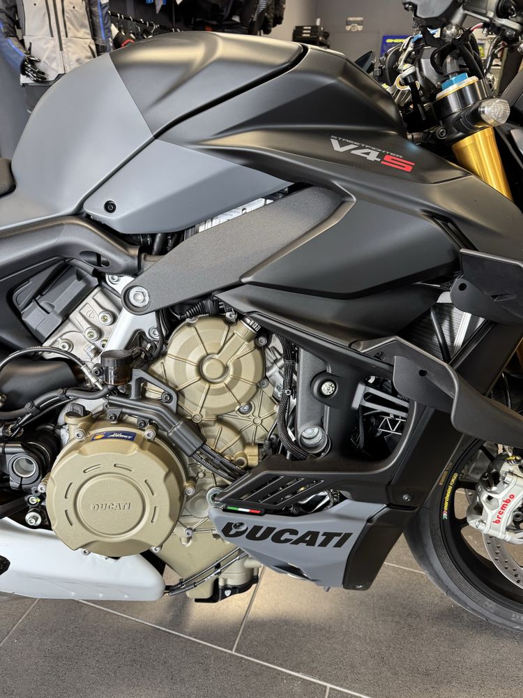 Ducati Streetfighter V4s