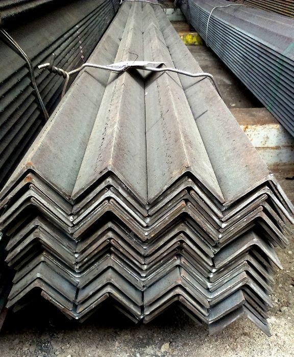 Уголок стальной Г/к-20,25,32,45,50,63,75,80,90,100,110,125,140,160 мм