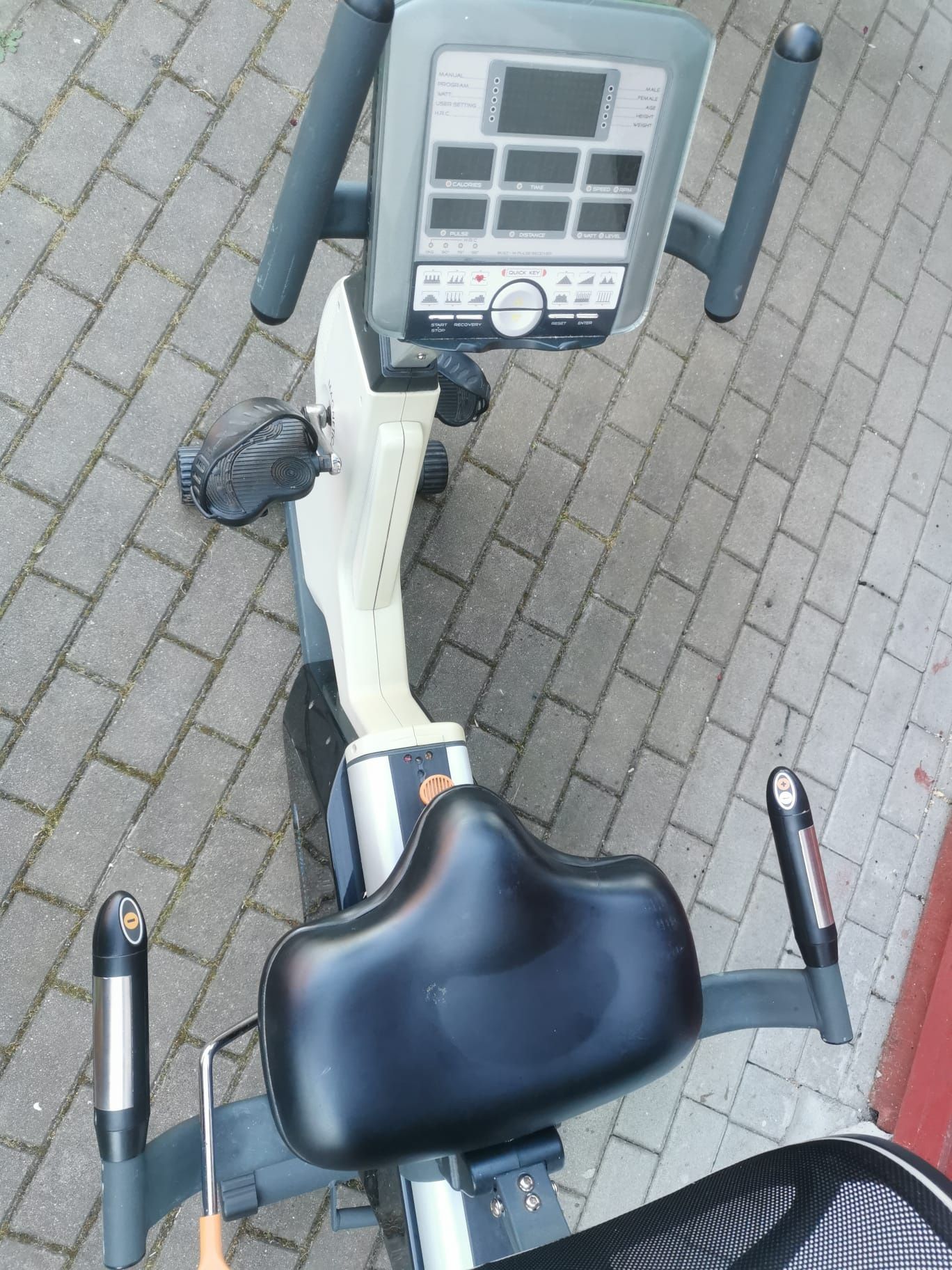Rower poziomy CardioStrong BC70 – komfortowy, magnetyczny, idealny do