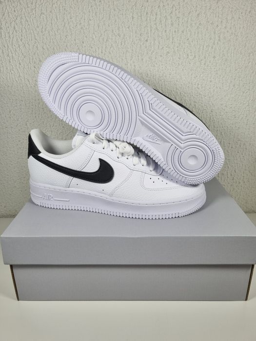 Nike Air Force 1 Branco e Preto