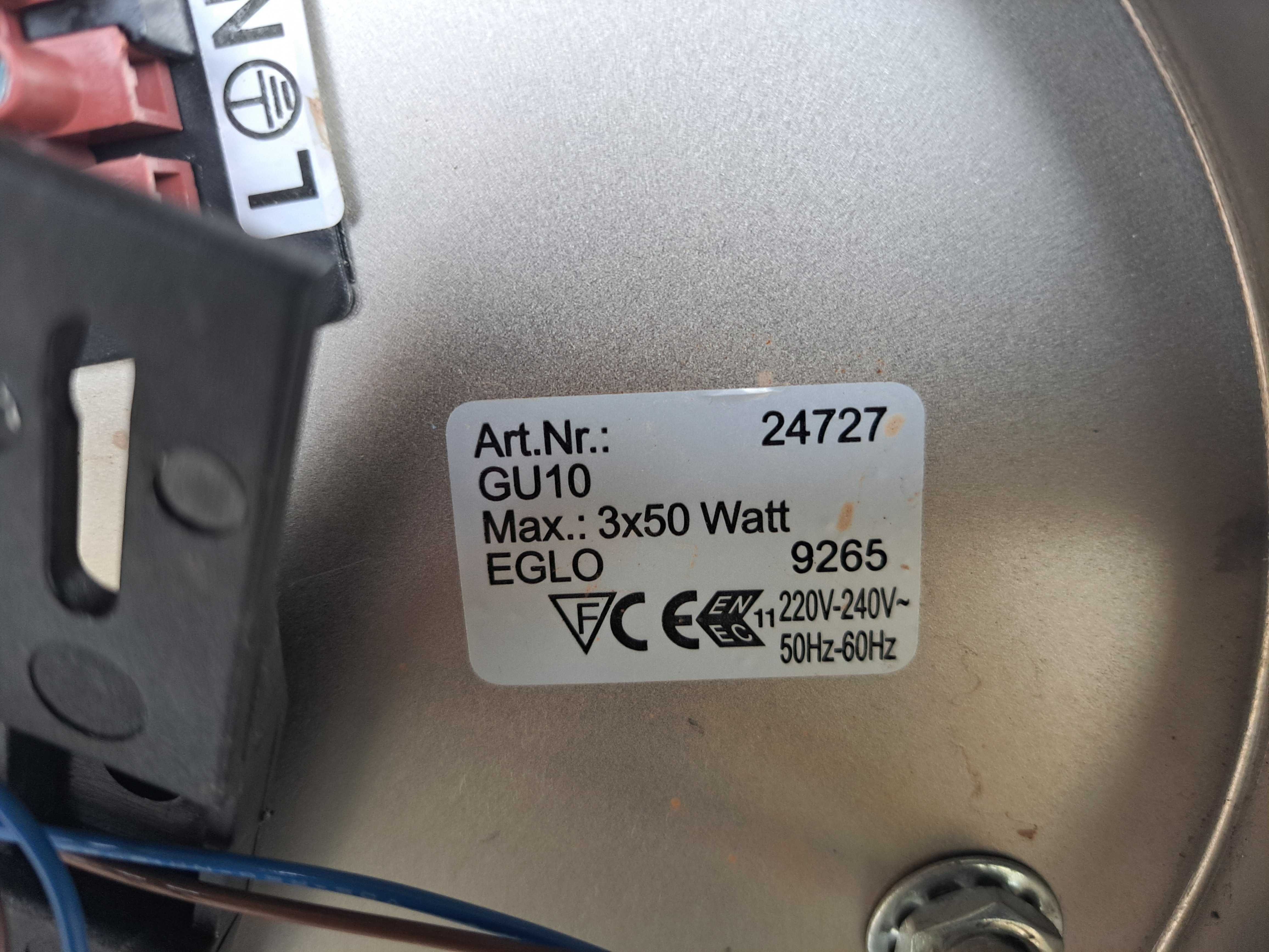 Aplique de teto de três focos em inox.