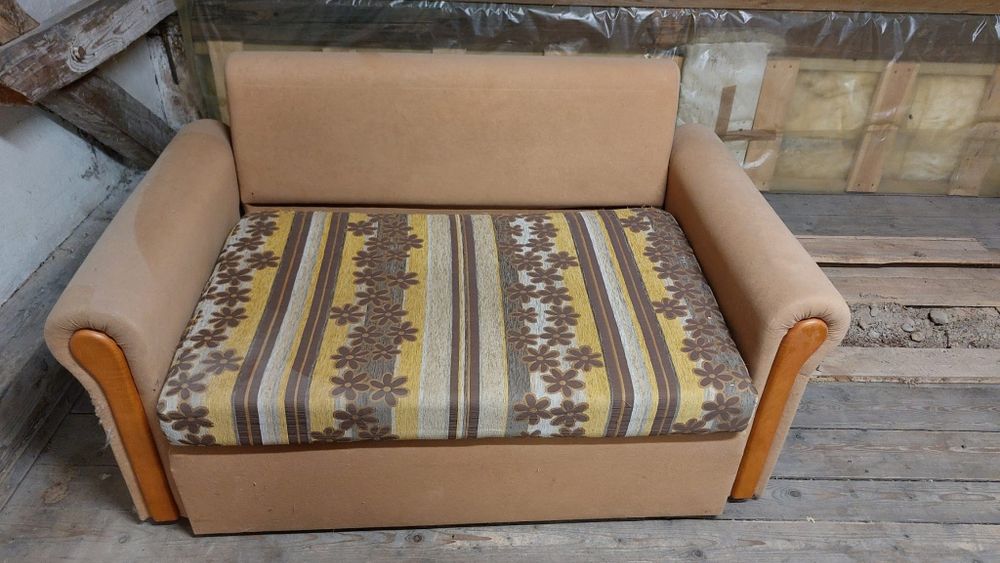 Oddam za darmo sofę rozgładaną, ogłoszenie grzecznościowe