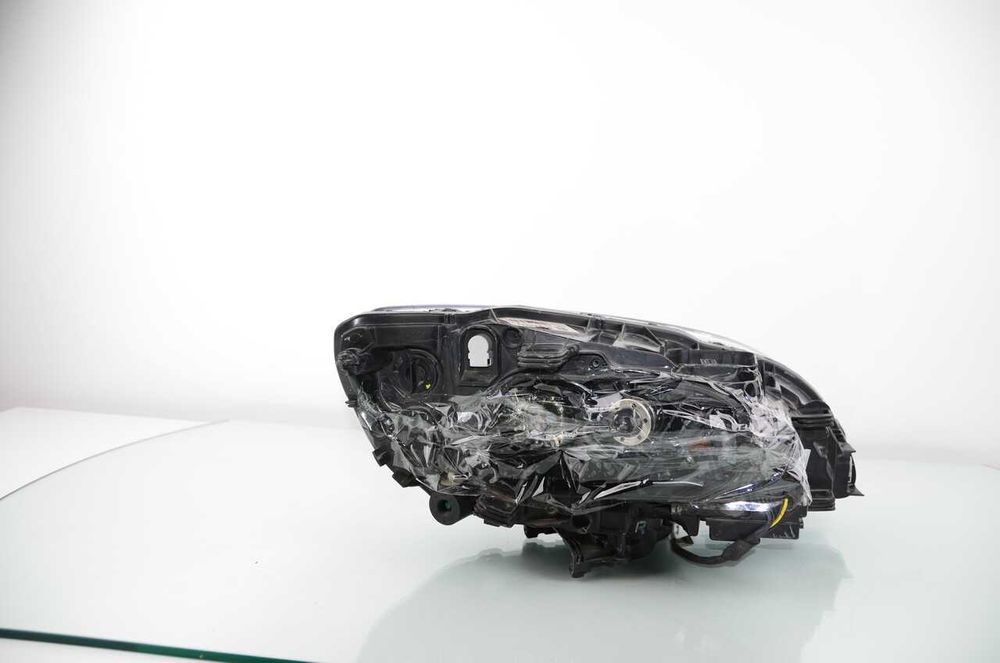 VOLVO S60 V60 LIFT 13-18r lewa lampa przednia
