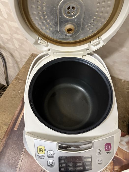 Мультиварка Redmond