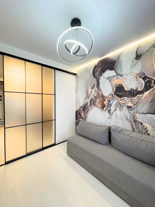 Панорама моря -Продажа 2-комнатной в ЖК Эллада-I с ремонтом и мебелью