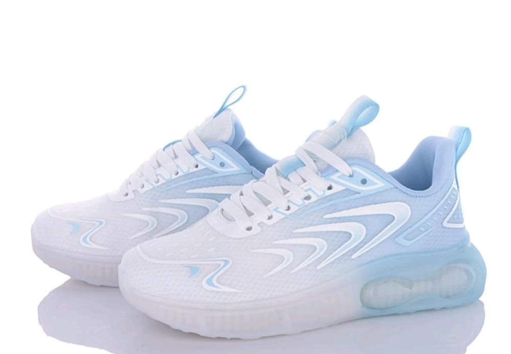 Кросівки жіночі гарної якості