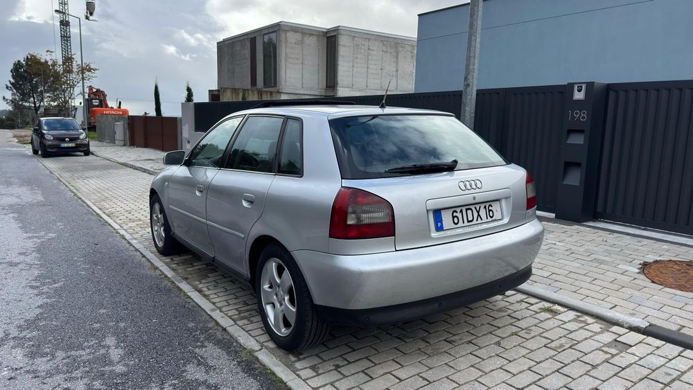 Audi a3 1.9 tdi 130cv m6 sport teto abrir Estofos em pele