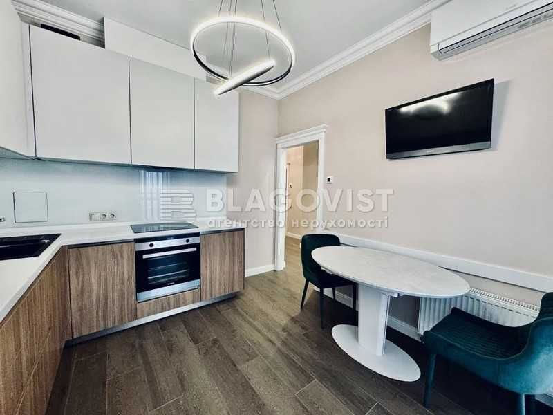 Продам квартиру ЖК"Central Park"   Маккейна , 7  43 кв.м за 155000 у.е