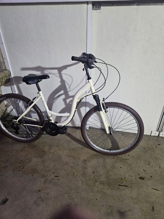 Vendo bicicleta de senhora barata