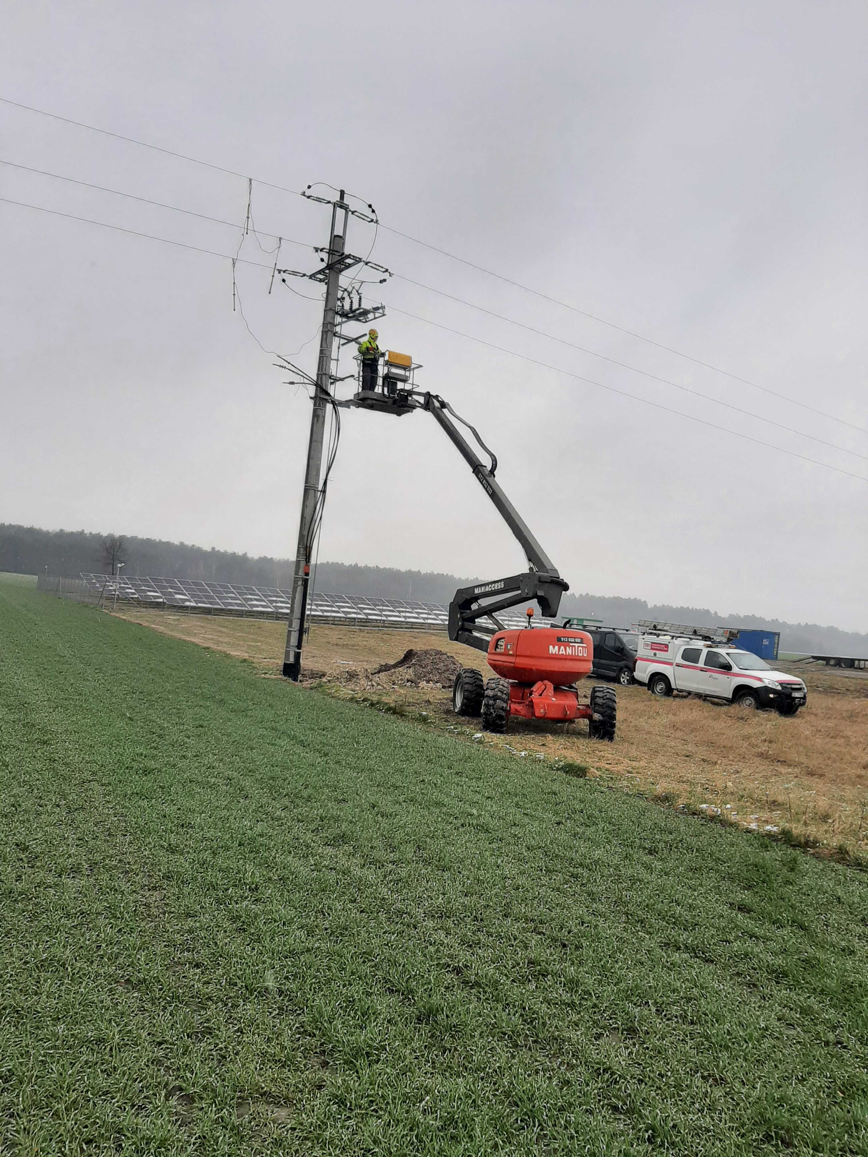 Podnośnik, zwyżka, ładowarka teleskopowa MANITOU MRT, mini żuraw, JCB