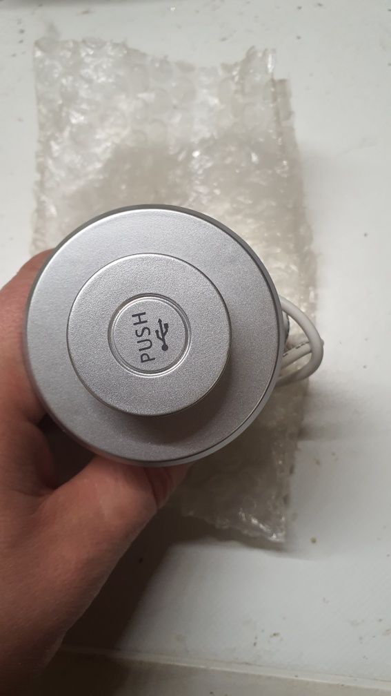Usb  hub для врізки в столешню