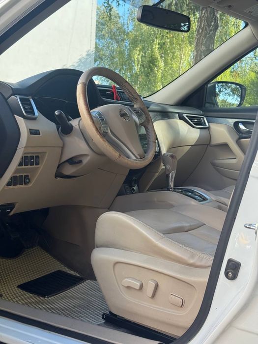 Продаж власного авто Nissan Rogue SL 2015 2,5 бензин /газ